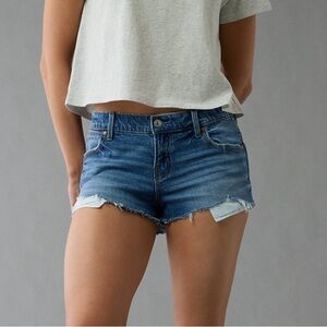 AE American Eagle Stretch Super Low-Rise Perfect Shortie Medium Vintage Wash 14